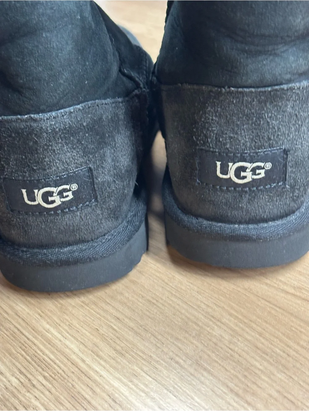 UGG mini bailey